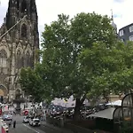Am Dom *